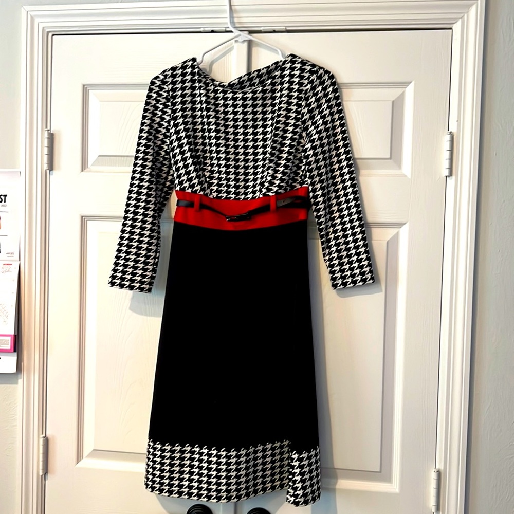 Lila Kass houndstooth design with red and black accents!